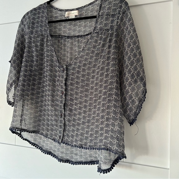 🐧2/$15 Band of Gypsies Sheer Blouse - Picture 3 of 4